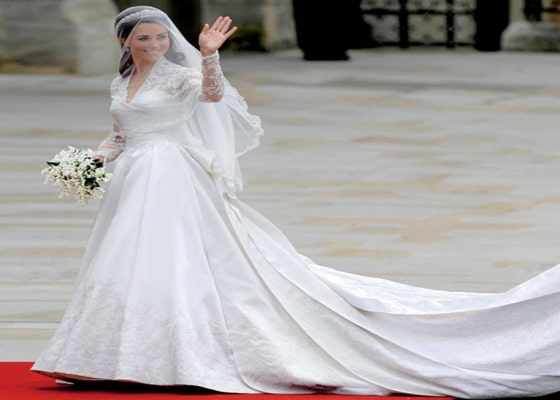 Kate Middletons Wedding Dress min