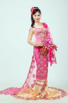 e04365bb85dea7763ad420de9e94ca65 traditional wedding dresses traditional weddings