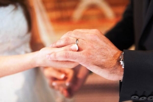 သတို့သားတို့ကြိုက်နှစ်သက်စေမယ့် လက်ထပ်လက်စွပ် (၅) မျိုး