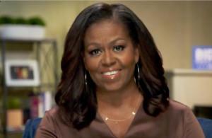 Michelle Obama ရဲ့   Vote ဖက်ရှင် ရွှေဆွဲကြိုး