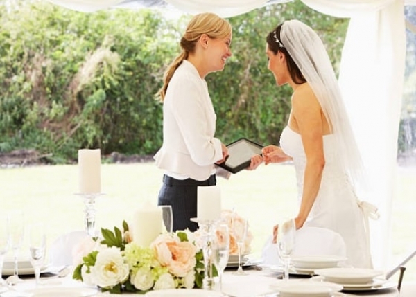 မဂၤလာပြဲအတြက္ Wedding Planner ဘယ္လိုေရြးၾကမလဲ