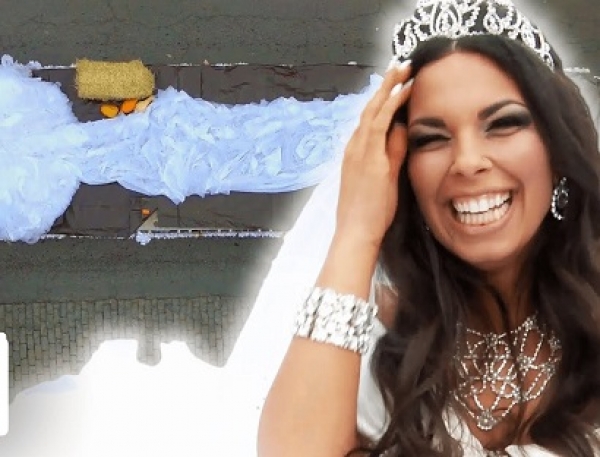 ဂျစ်ပစီ သတိုးသမီးလေးရဲ့ လော်လီကားနဲ့တင်ရတဲ့ မင်္ဂလာဝတ်စုံကြီး