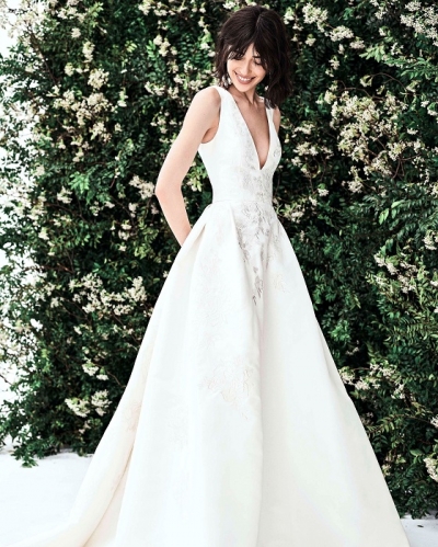 2020 နွေဦးအတွက် နိုင်ငံတကာက ဖက်ရှင်ဒီဇိုင်နာတွေဖန်တီးထားကြတဲ့ Summer Wedding Dress များ…