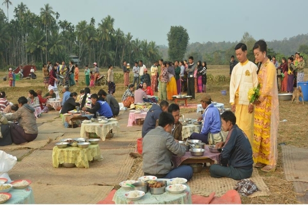 ပကာသနမပါ..က်ယ္ဝန္းတဲ့လယ္ကြင္းျပင္က...မဂၤလာပဲြေလး