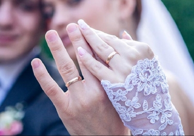 လက်ထပ်လက်စွပ်လေး တွေကိုဘာကြောင့်လက်သန်းကြွယ်မှာ ဝတ်ဆင်လေ့ရှိကြတာလဲ